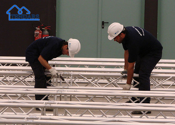 Beli Struktur Pemasangan Desain Booth,Custom Aluminium Stage Frame Truss Untuk Pameran Perdagangan online manufacture