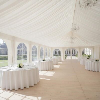 Beli Luxury White Aluminium Wedding Party Marquee Tent Interior Curtains Katedral Windows untuk Perayaan Pernikahan Belgia pembuatan online
