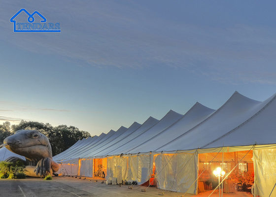 Tenda Tenda Acara Gathering Halaman Belakang Struktur Kanopi Elegan Putih Paduan Bertulang