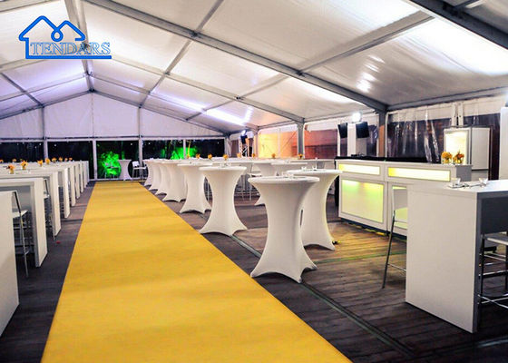 Kapasitas besar elegan untuk acara mode mewah One Stop tenda dan acara disesuaikan terbaik tenda produsen
