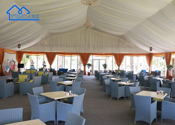 Custom Putih, Warna Apa pun Tersedia, Dekorasi Mewah Tenda Pernikahan Aluminium Dengan Meja & Kursi